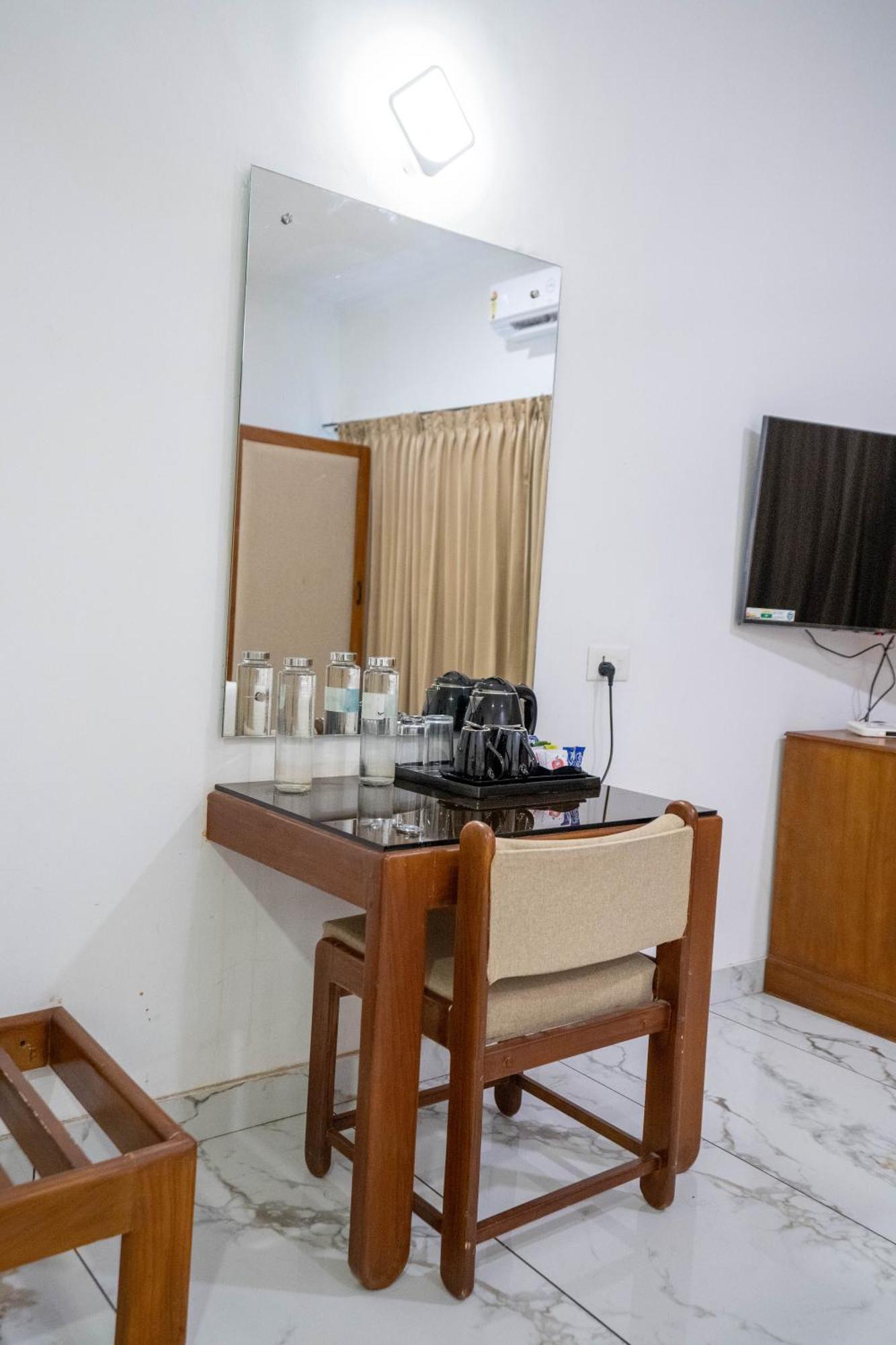 Casino Hotels Ltd Thrissur Экстерьер фото