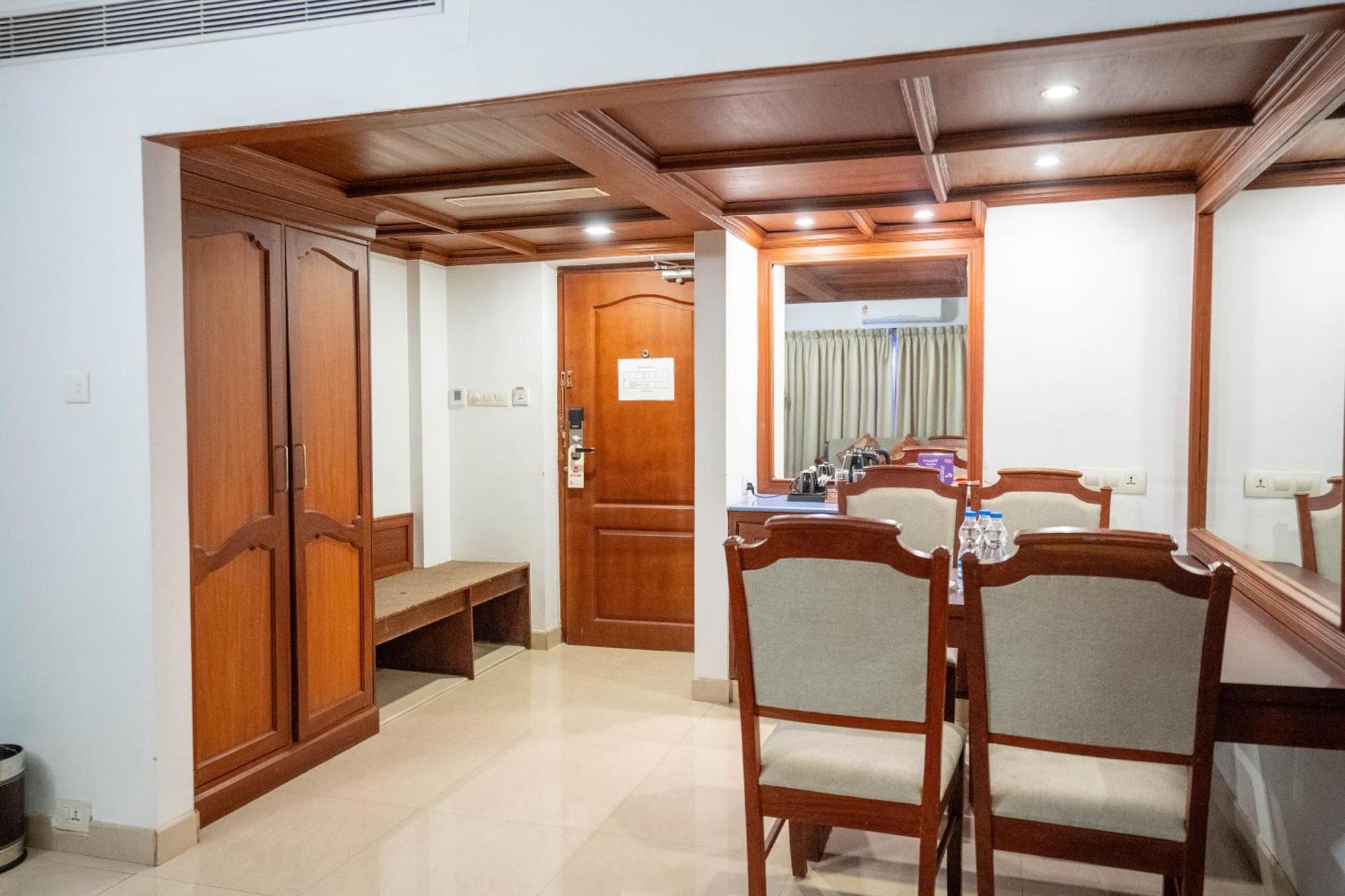 Casino Hotels Ltd Thrissur Экстерьер фото