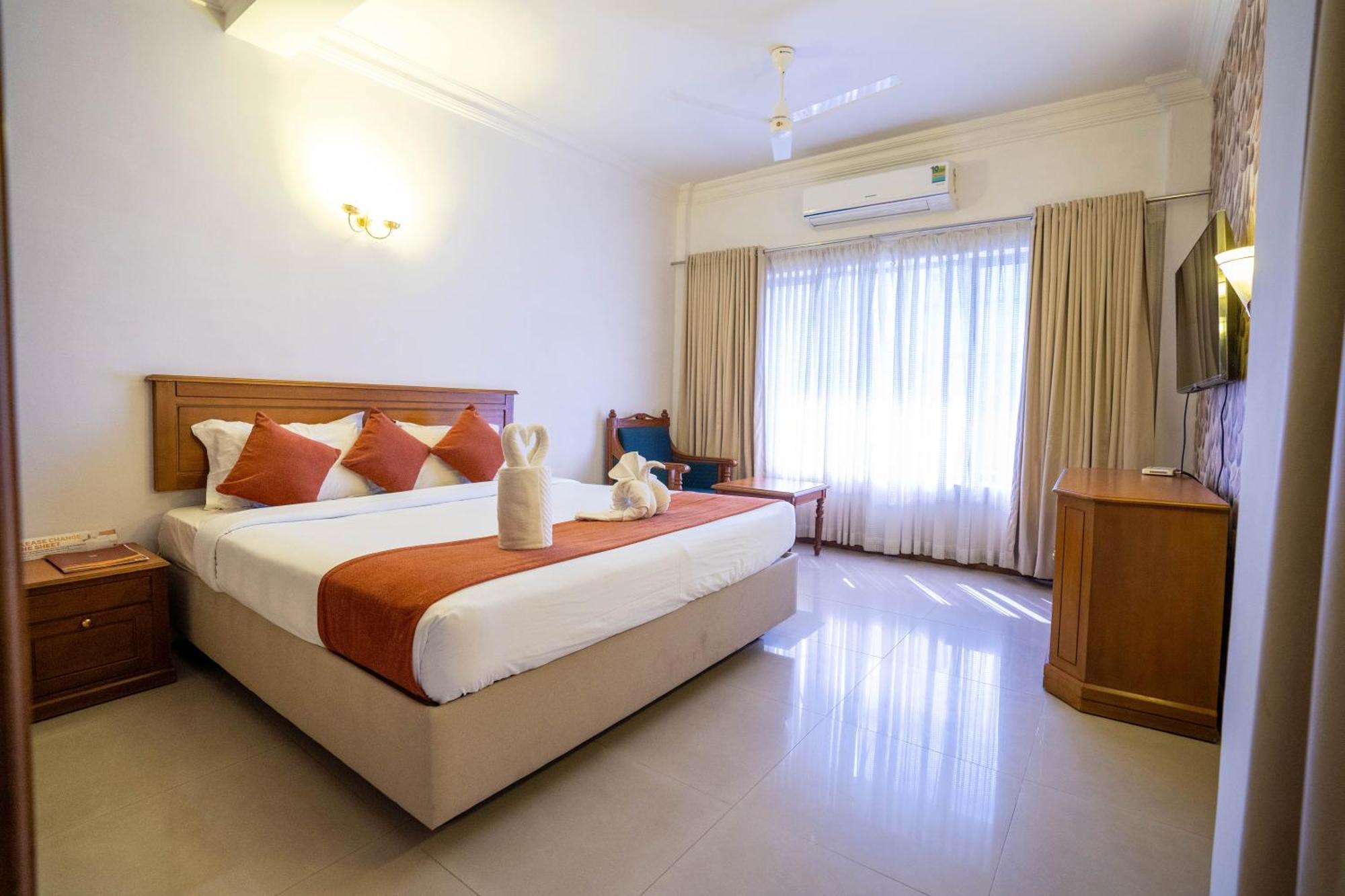 Casino Hotels Ltd Thrissur Экстерьер фото