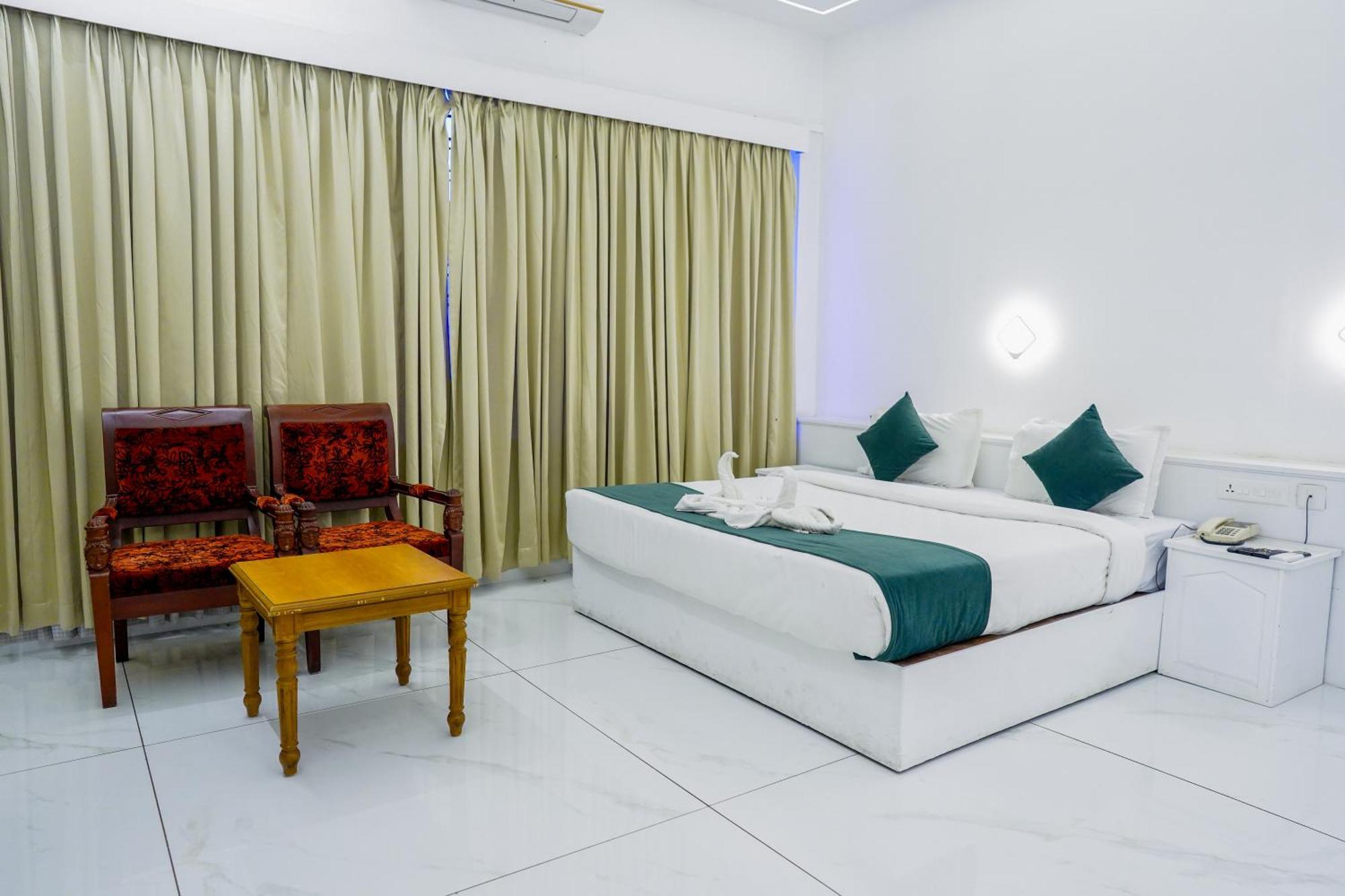 Casino Hotels Ltd Thrissur Экстерьер фото